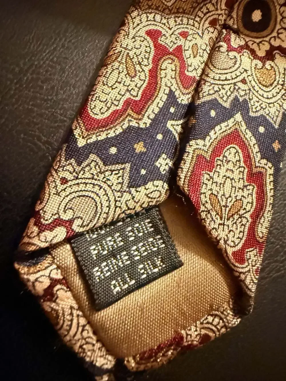 FROG Italian Silk Medallion Paisley Necktie